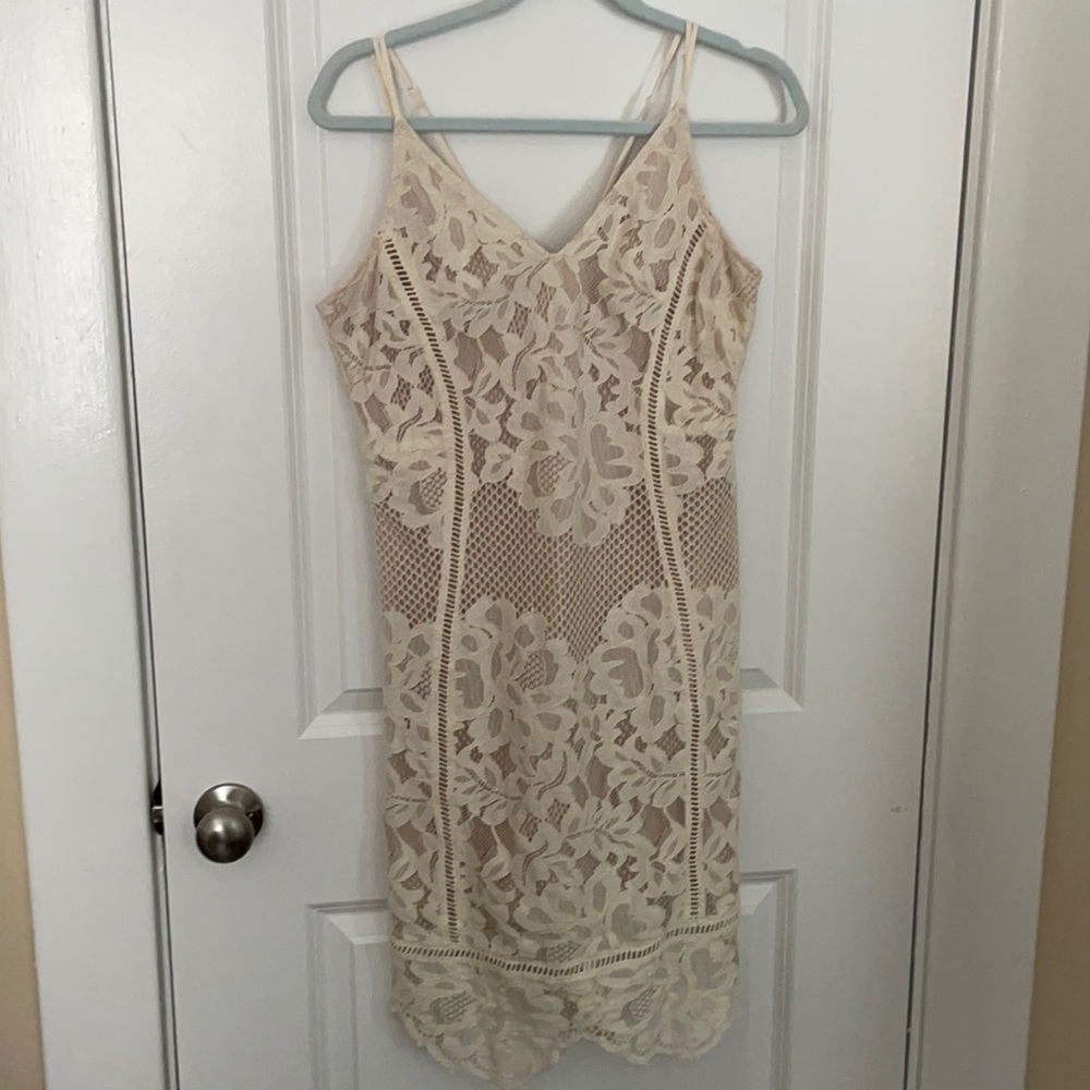 Ark NC Off-White Lace Dress, size L